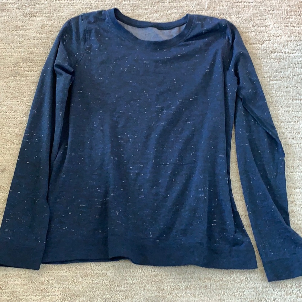 NWOT Lulu lemon Swiftly Breath Long Sleave